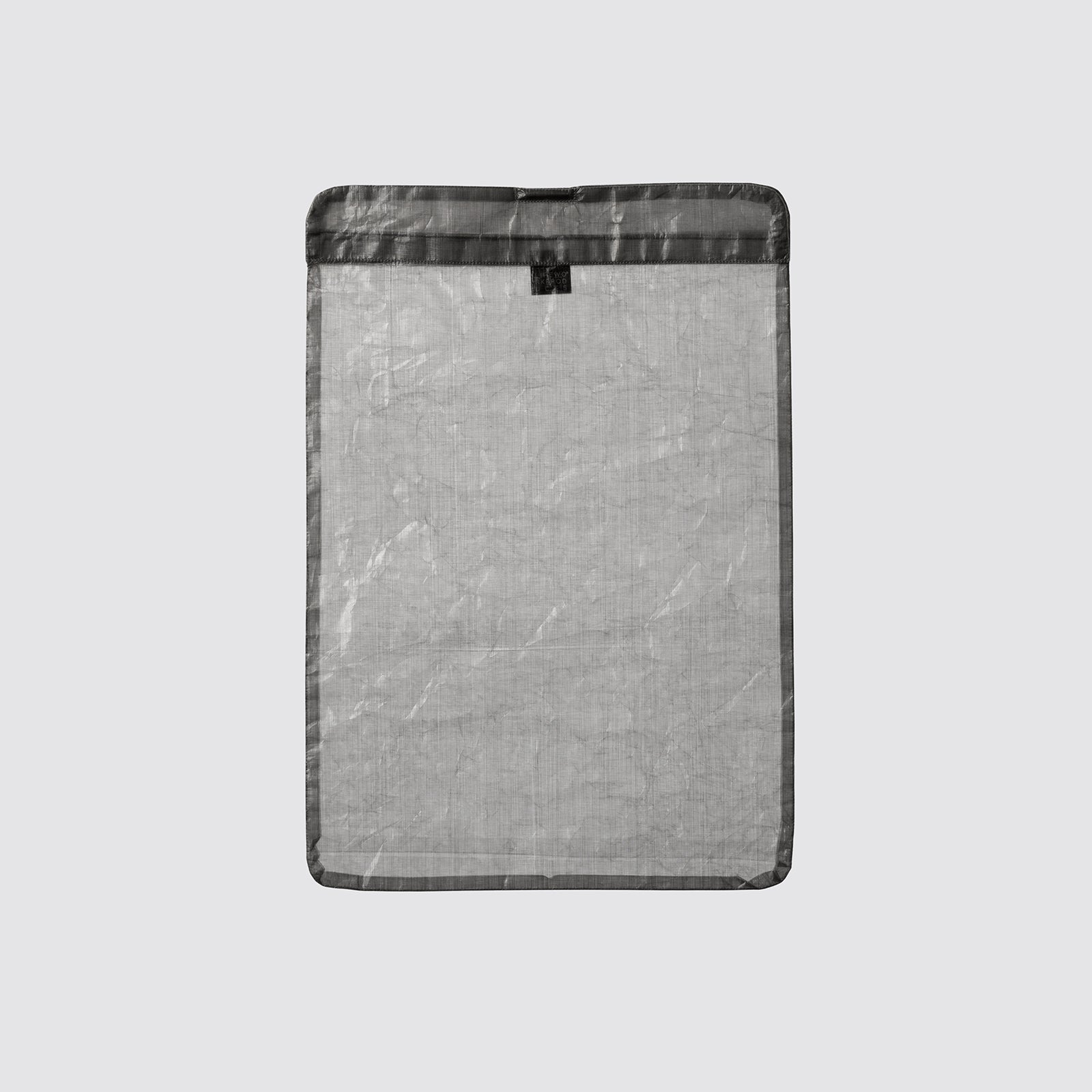 LIFEWORKPRODUCTS LWP005 MacBookダークグレー Film Sleeve with Dyneema® for MacBook Air （M2・M3・M4