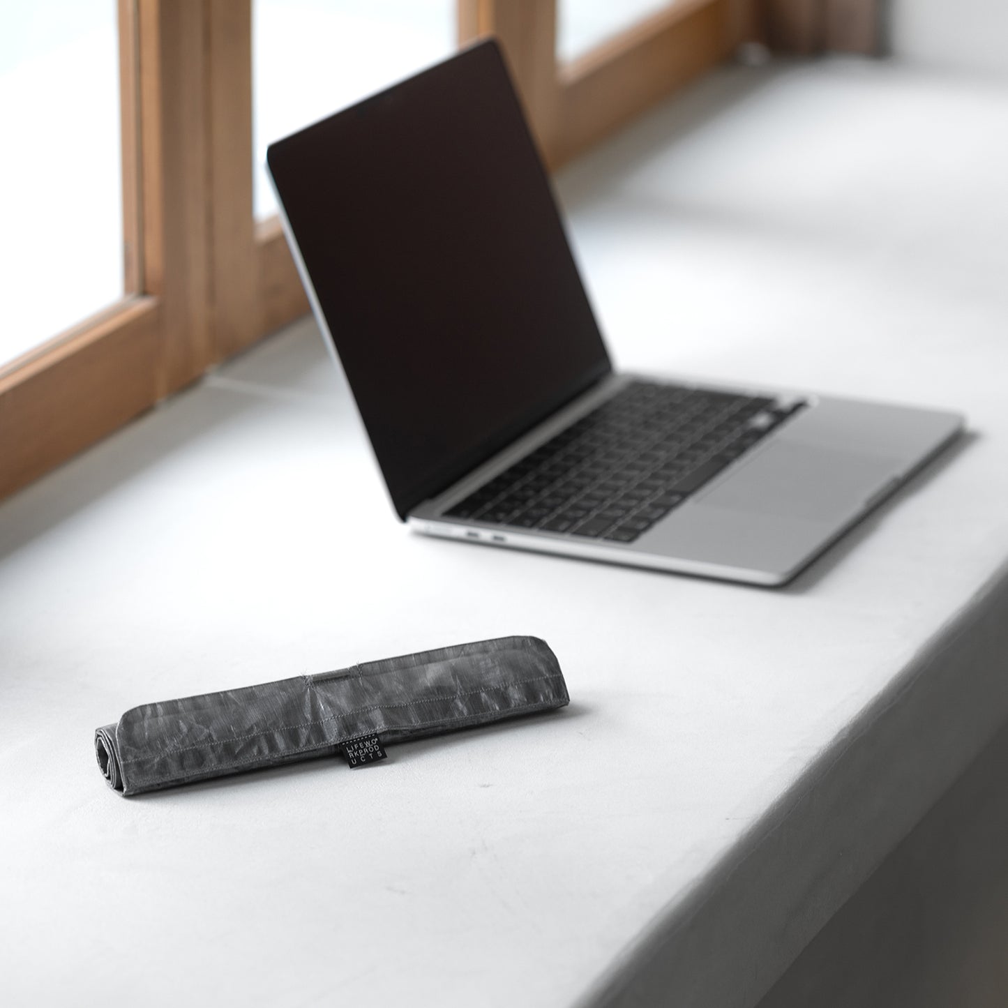 Film Sleeve with Dyneema® for MacBook Air (M2・M3・M4)