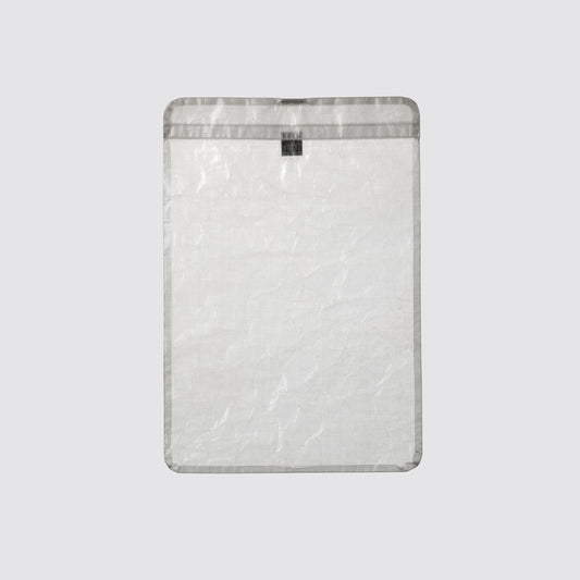 Film Sleeve with Dyneema® for MacBook Air (M2・M3・M4)